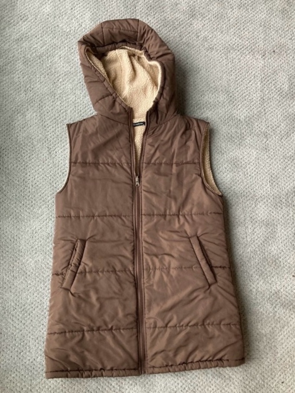 Pretty Garden Women's Hooded Puffer Vest in Brown Sherpa Lined Size Medium